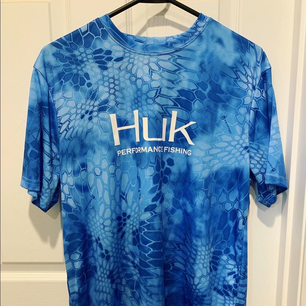 Huk Fishing t-shirt